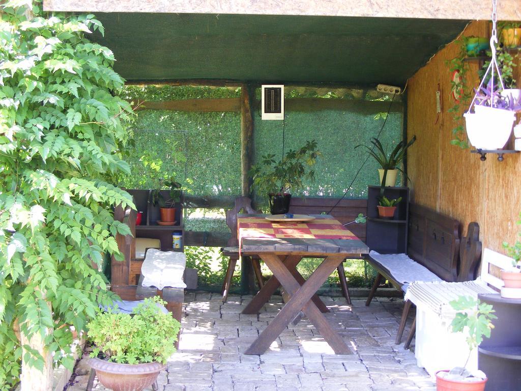 Ildi Apartman Денешдиаш Экстерьер фото