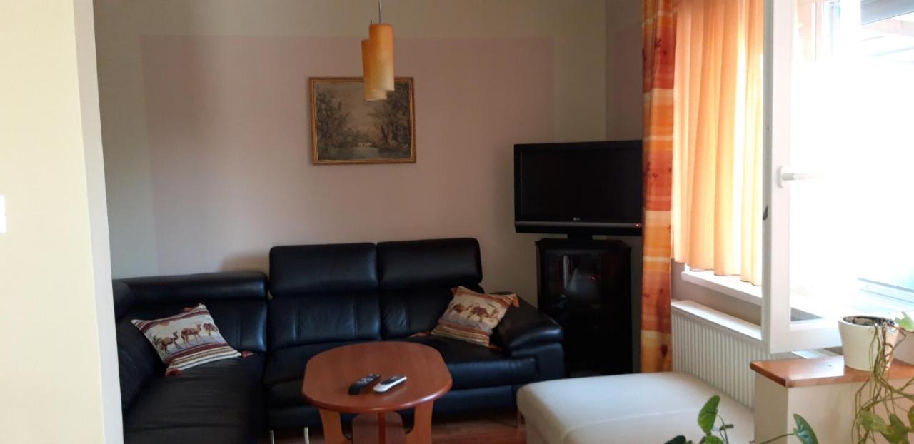 Ildi Apartman Денешдиаш Экстерьер фото